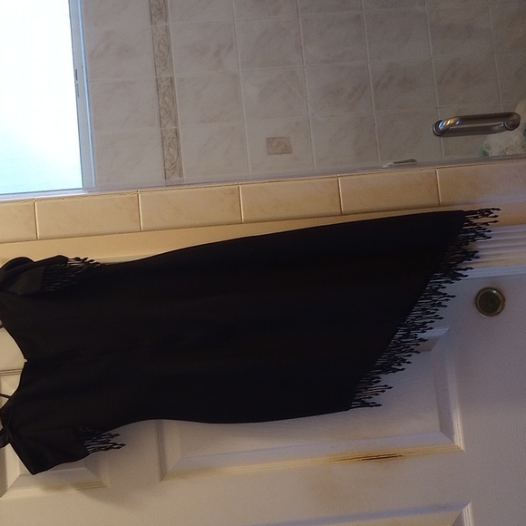 Cold Shoulder Vintage Dress - Picture 2 of 6